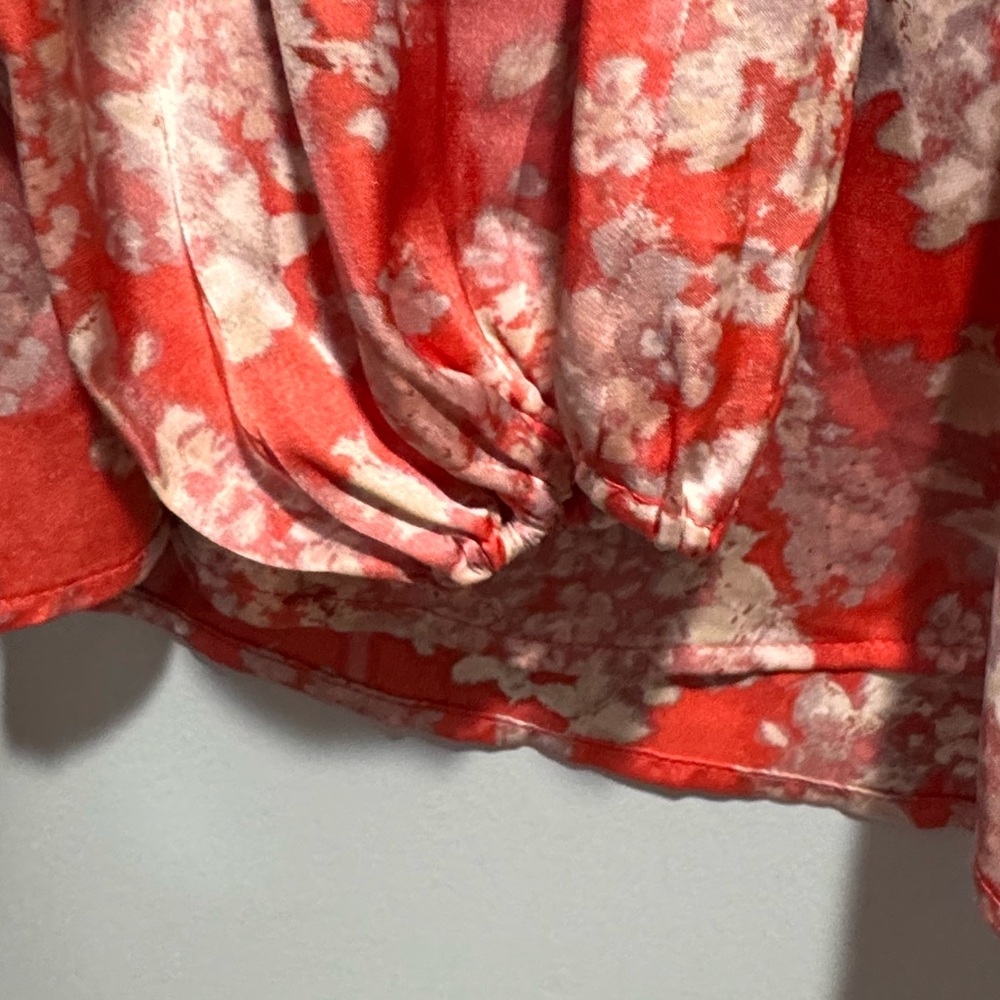 Evereve Coral Red / Pink Floral Blouse - Picture 3 of 6